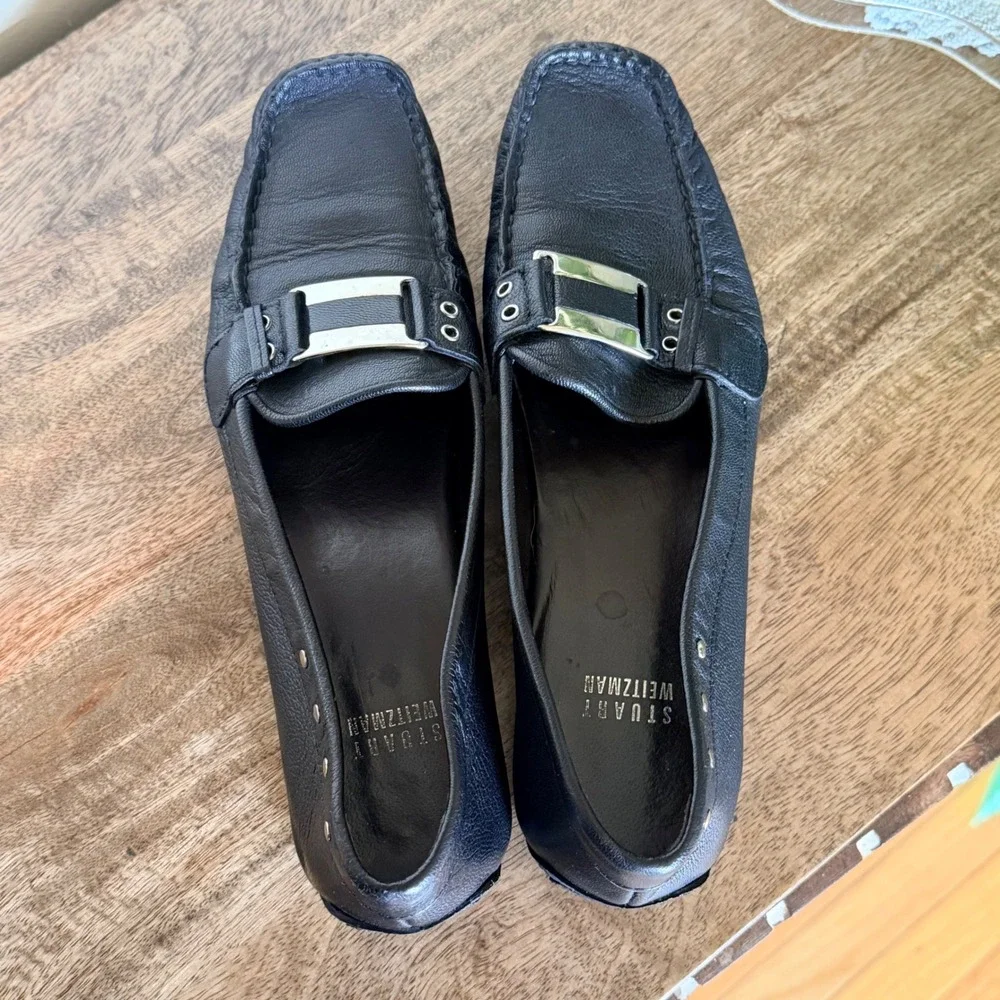 Stuart Weitzman Black Leather Loafer Women Size 8 SS Narrow Buckle Studs Classic